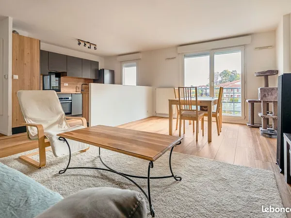 🌟 Appartement T3 meublé - 72 m² - Rénové - Dernier étage - Garage + Cave - Clermont-Ferrand 