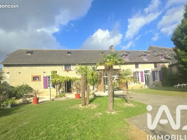 Maison 8 pièces 253 m² 