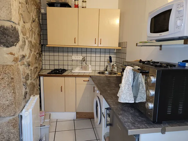 Appartement 2 pièces, meublé en plein centre d'Yssingeaux 