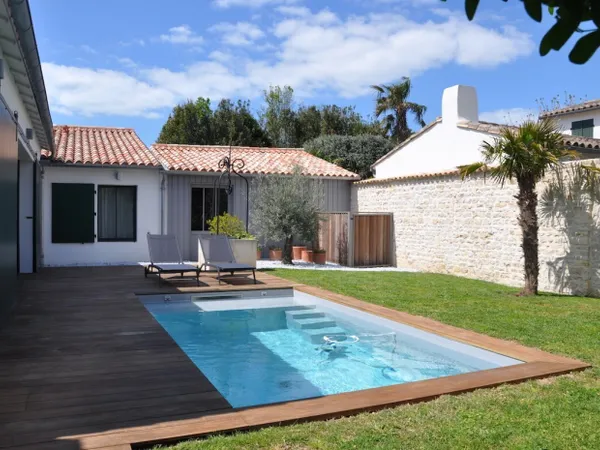 Maison avec jardin et piscine 