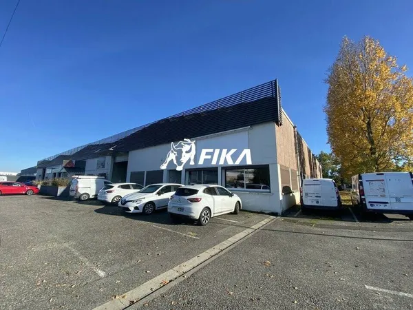 Local d'activité 1150 m² 