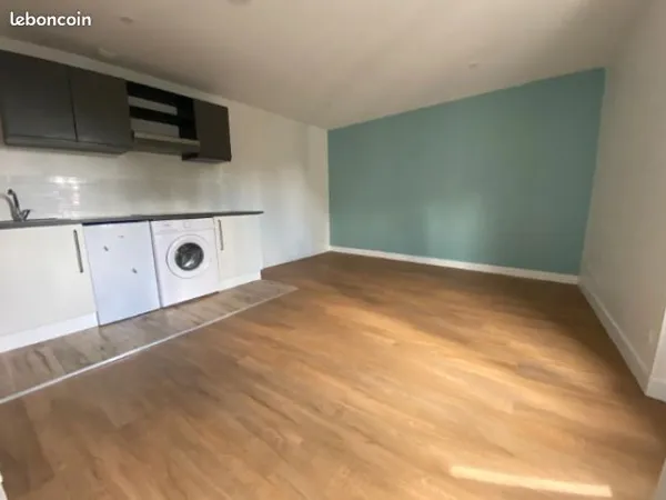 Studio 1 pièce 20 m² 