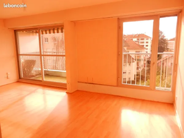 LOCATION 2 pièces (46.60m2) avec balcon + garage en sous-sol + cave 