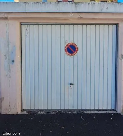 Parking 14 m² 