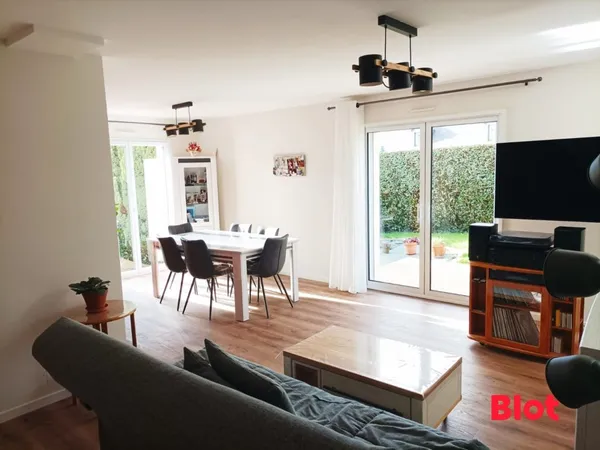 A vendre en EXCLUSIVITE chez BLOT VITRE - maison 4 pièces VITRE 