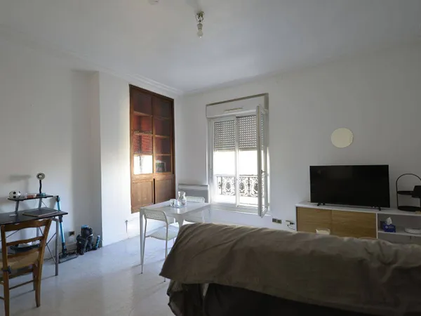 Studio 1 pièce 26 m² 