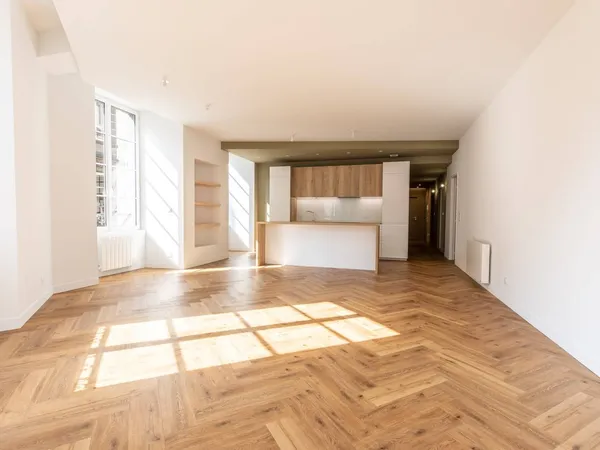 🗝️ Clermont-Ferrand Hyper centre / 4 chambres / Vue cathédrale / DPE D / Cave 