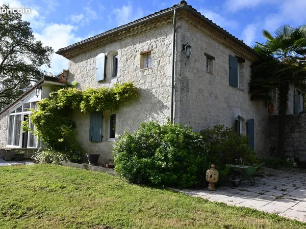 Propriété 5 pièces 182 m² 