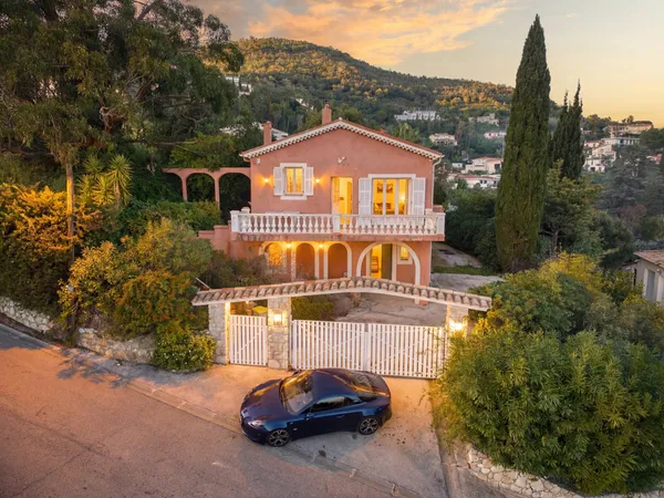 Villa provençale a rénover 149 m2 vue mer 