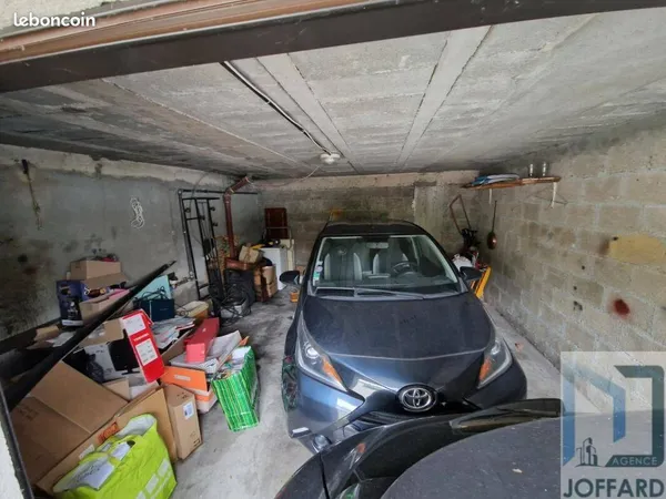Box de stockage 16 m² 