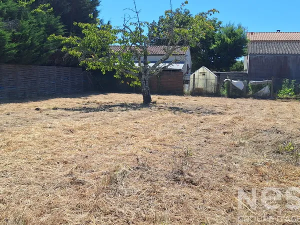 A vendre,terrain constructible à St Augustin proche centre ville, non viablilisé 