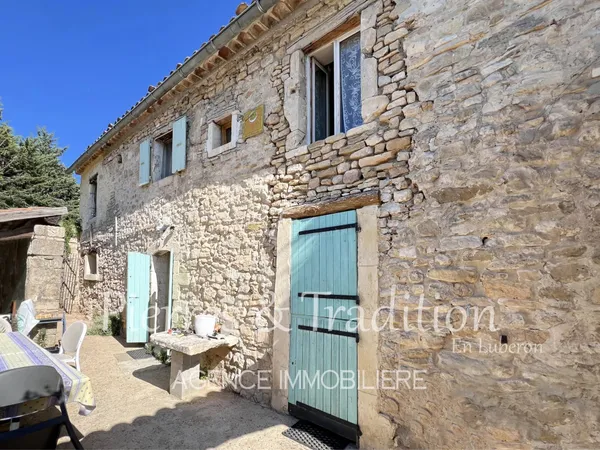 Luberon, authentique bergerie sur plus d'1,5 Ha de terres 