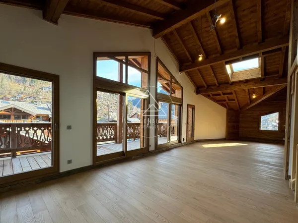 Superbe Appartement duplex de 3 chambres et un coin montagne au dernier étage au centre de Morzine 