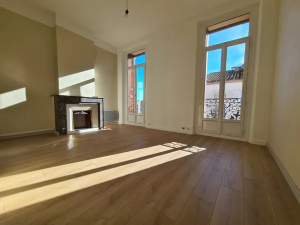 Appartement T3 centre ville avec garage 