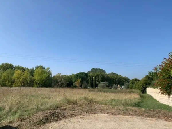 Terrain 688 m² 