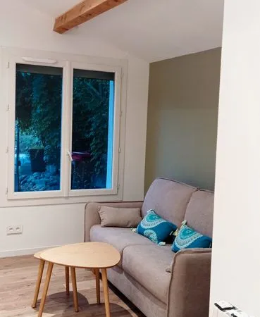 Studio meublé 