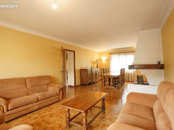 Propriété 7 pièces 162 m² 