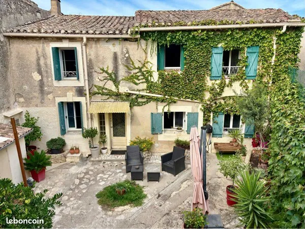 Maison + appartement + extérieur + porche 