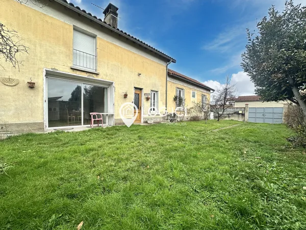 Maison habitable au beau potentiel Coeur d'Aureilhan 