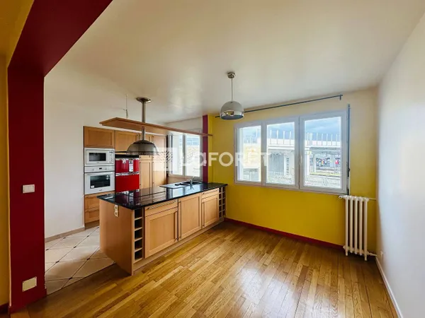 Duplex 4 pièces 77 m² 