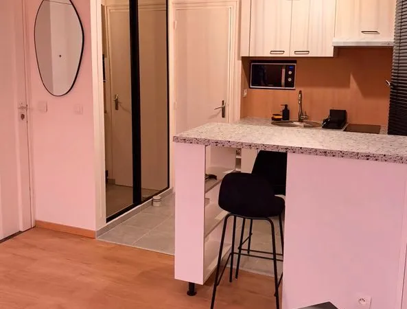 Location Studio Meublé a Ivry sur Seine 