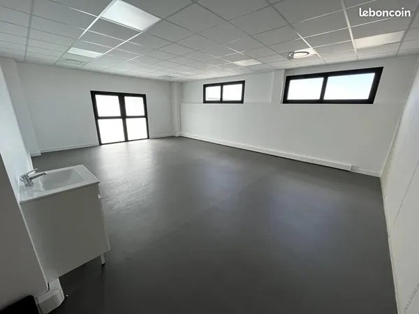 Bureaux 60 m² 