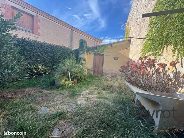 Grange 1 pièce 134 m² 
