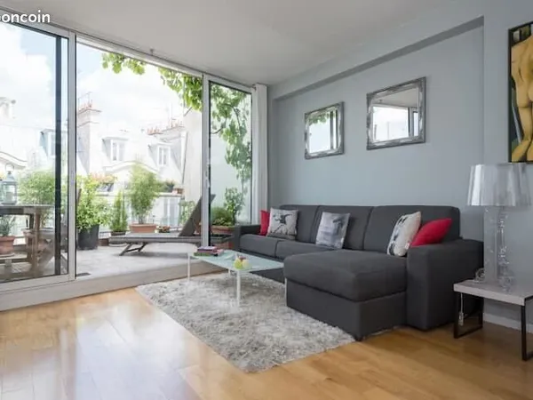 T2 58 m² + Terrasse — Dernier étage, République / Canal St‑Martin 