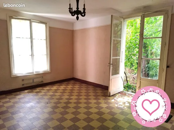 Château 4 pièces 93 m² 
