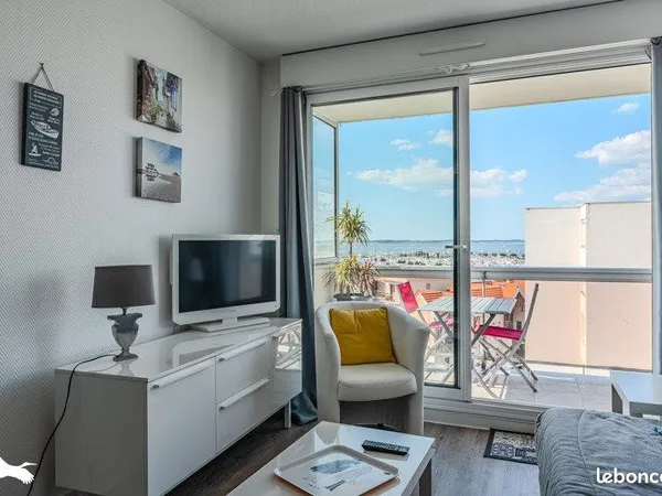 Studio 1 pièce 26 m² 