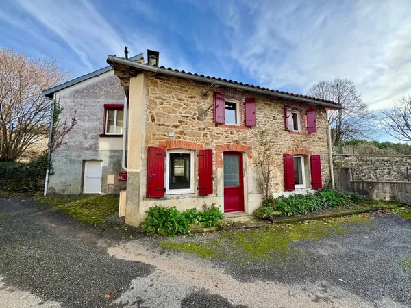 Charmante maison de village de 68 m2 avec terrasse et jardin 