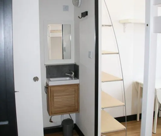 Studio 1 pièce 10 m² 