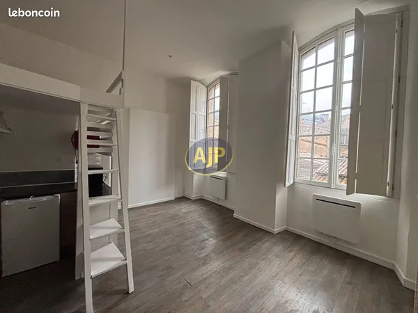 Studio 1 pièce 21 m² 