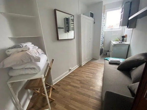 Appartement 1 pièce 9 m² 