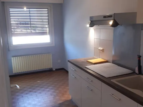 1 pièce + cuisine 35 M2 