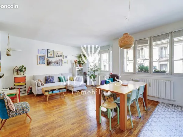 Appartement 4 pièces 77 m² 