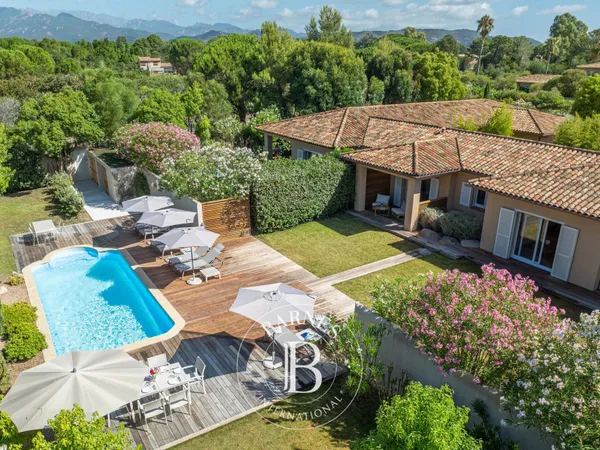Marina Rossa, villa 4 chambres, piscine, plage à pied 