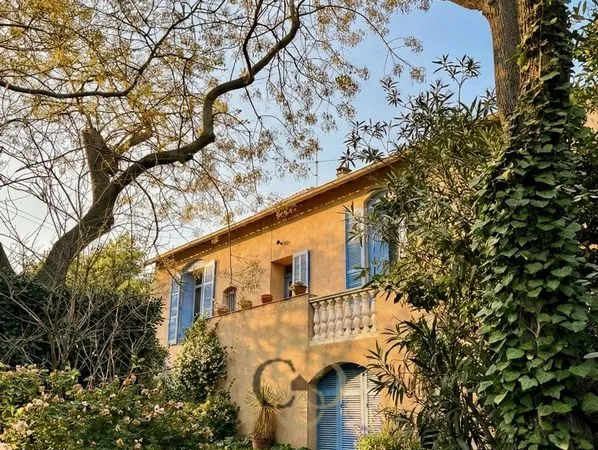 Maison 5 pièces 140 m² 