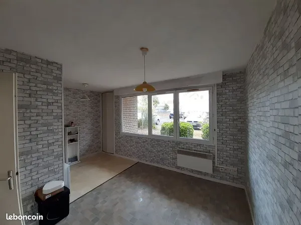 Studio 1 pièce 21 m² 