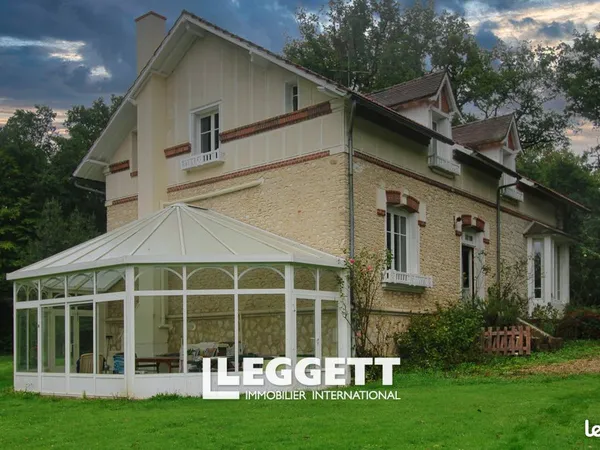 Maison 7 pièces 210 m² 