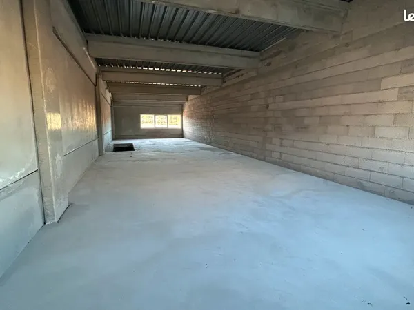 Bureau / Local d'activité 80 m² - Vic-la-Gardiole/Mireval - 780 