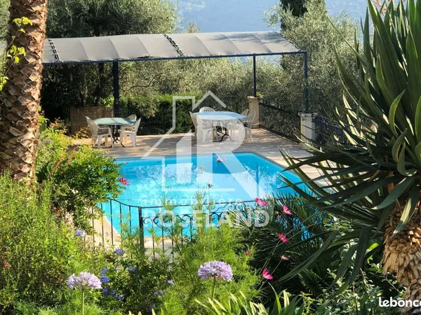 Maison 9 pièces 340 m² 