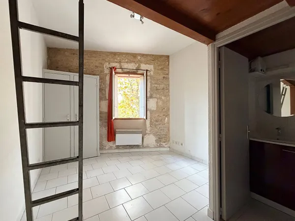 Appartement 1 pièce 14 m² 