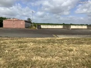 Garage ou box 40m² tout bétonné avec terrain et 2 cassier bétonné 