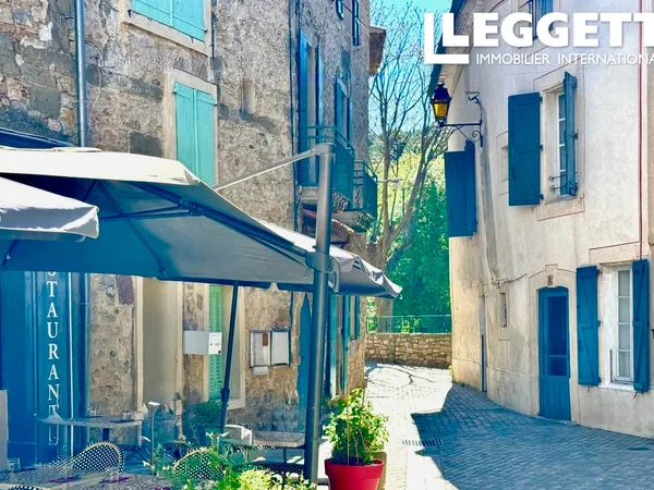 Véritable coup de coeur - maison de caractère 5 chambres avec jardin et vue rivière dans village 