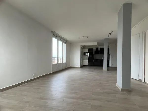 Appartement F3 DOUBLE SÉJOUR 