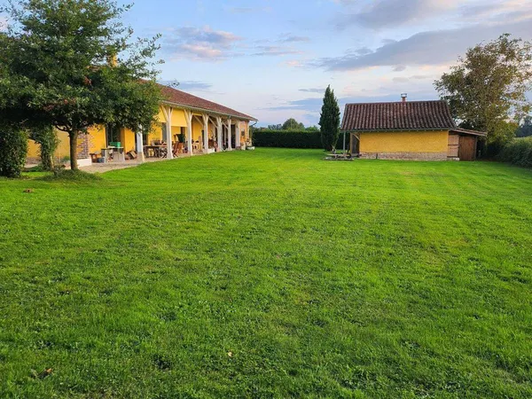 Maison 8 pièces 231 m² 