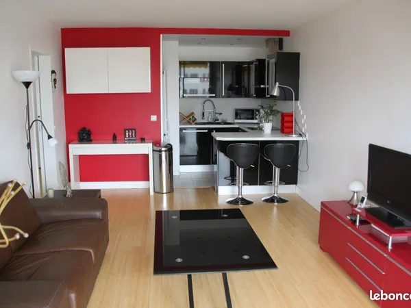T2 47m² meublé lumineux balcon vue dégagée sur jardin exposé Sud Ouest bien équipé proche 
