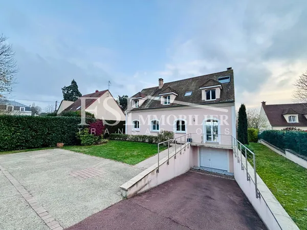 Maison 8 pièces 210 m² 