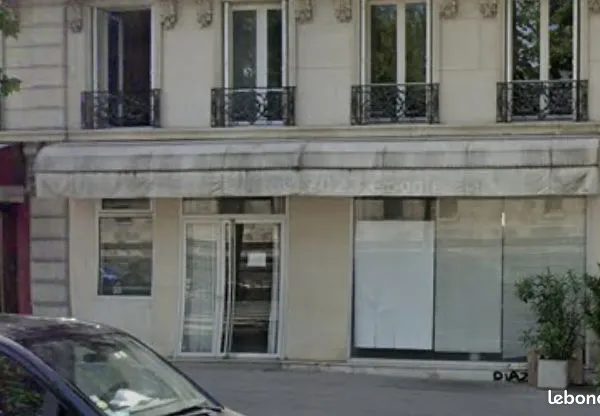 Local commercial 130 m² 